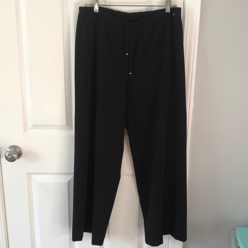 St. John wide leg black pants, elastic waistband